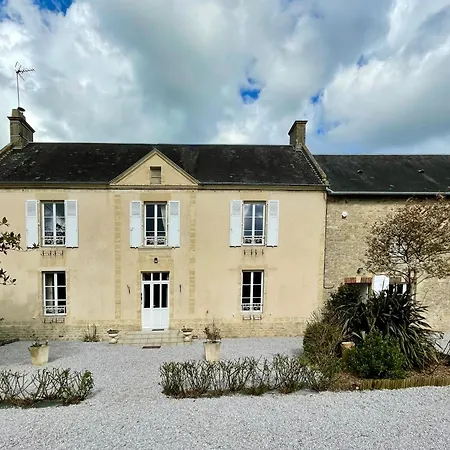 Les D'omaha Etablissement Avec Deux D'hôtes, Petit-déjeuner Compris Fait-maison Et Produits Locaux Vierville-sur-Mer