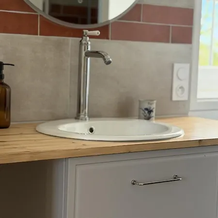 Les D'omaha Etablissement Avec Deux D'hôtes, Petit-déjeuner Compris Fait-maison Et Produits Locaux