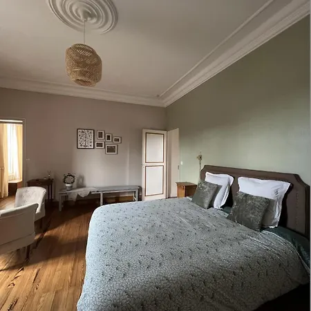 Bed & Breakfast Les D'omaha Etablissement Avec Deux D'hotes, Petit-dejeuner Compris Fait-maison Et Produits Locaux
