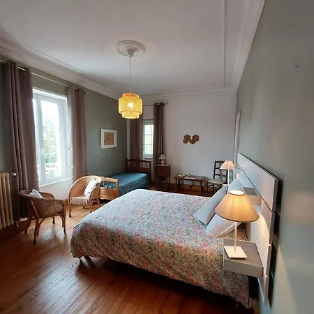 Les D'omaha Etablissement Avec Deux D'hotes, Petit-dejeuner Compris Fait-maison Et Produits Locaux Отель типа 