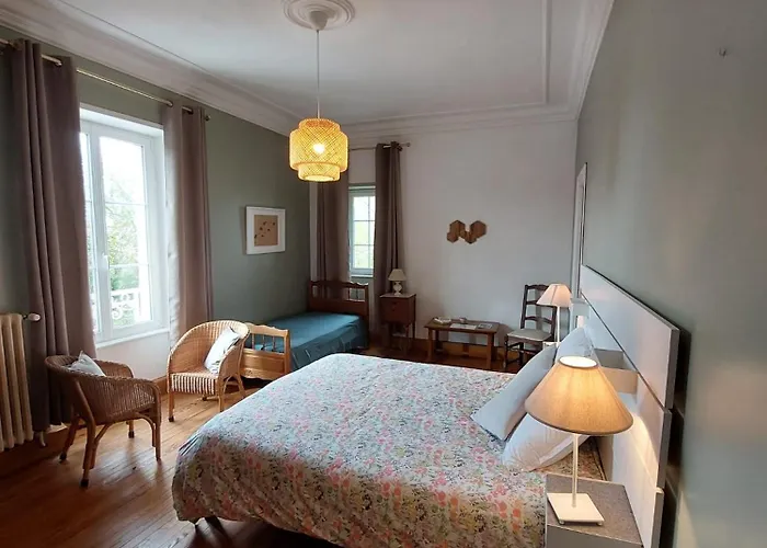 Les D'omaha Etablissement Avec Deux D'hotes, Petit-dejeuner Compris Fait-maison Et Produits Locaux Bed & Breakfast 3*