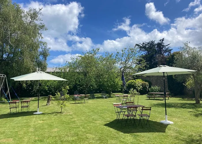 Les D'omaha Etablissement Avec Deux D'hôtes, Petit-déjeuner Compris Fait-maison Et Produits Locaux 3*